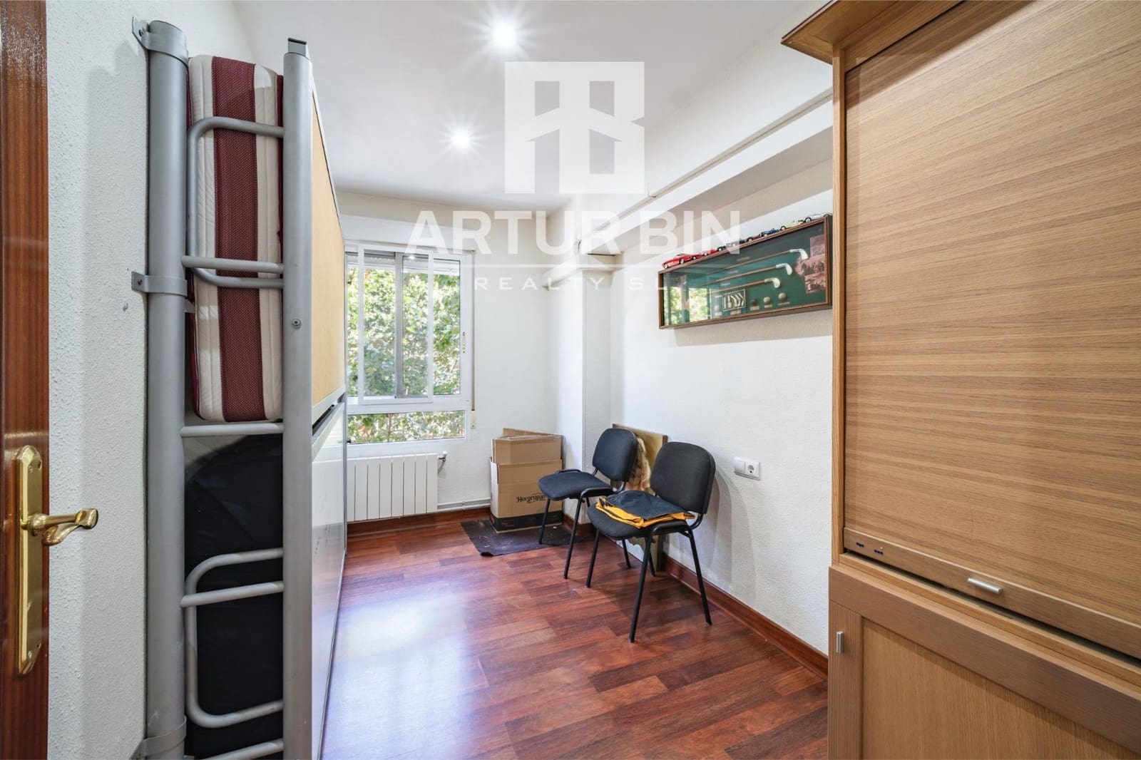 4 bedroom Flat for sale in Quart de Poblet - € 269,400 (Ref: 10027375)