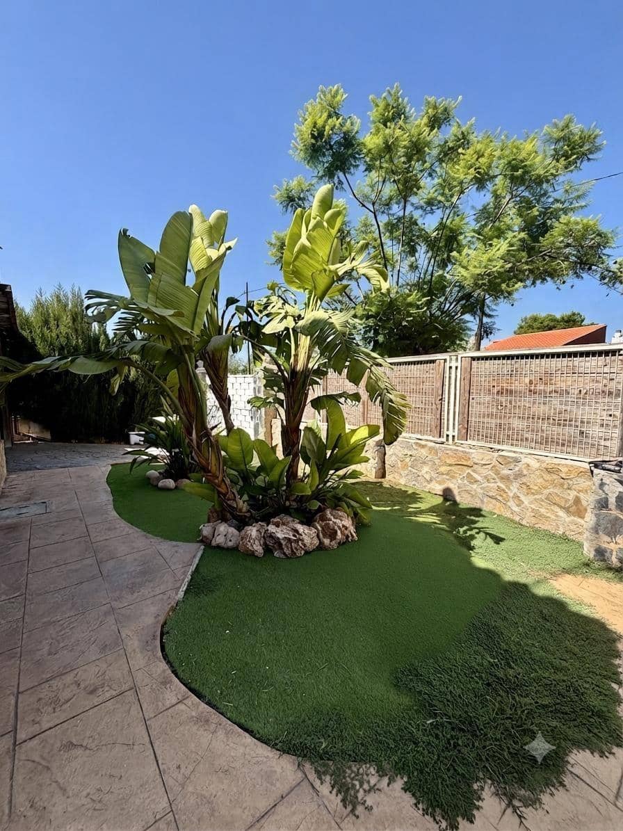 3 bedroom Villa for sale in Moncada with pool garage - € 539,000 (Ref: 10032106)