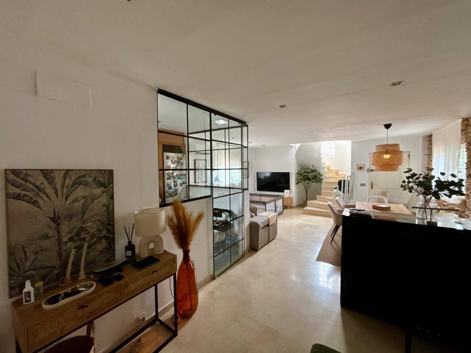 3 bedroom Villa for sale in Moncada with pool garage - € 539,000 (Ref: 10032106)