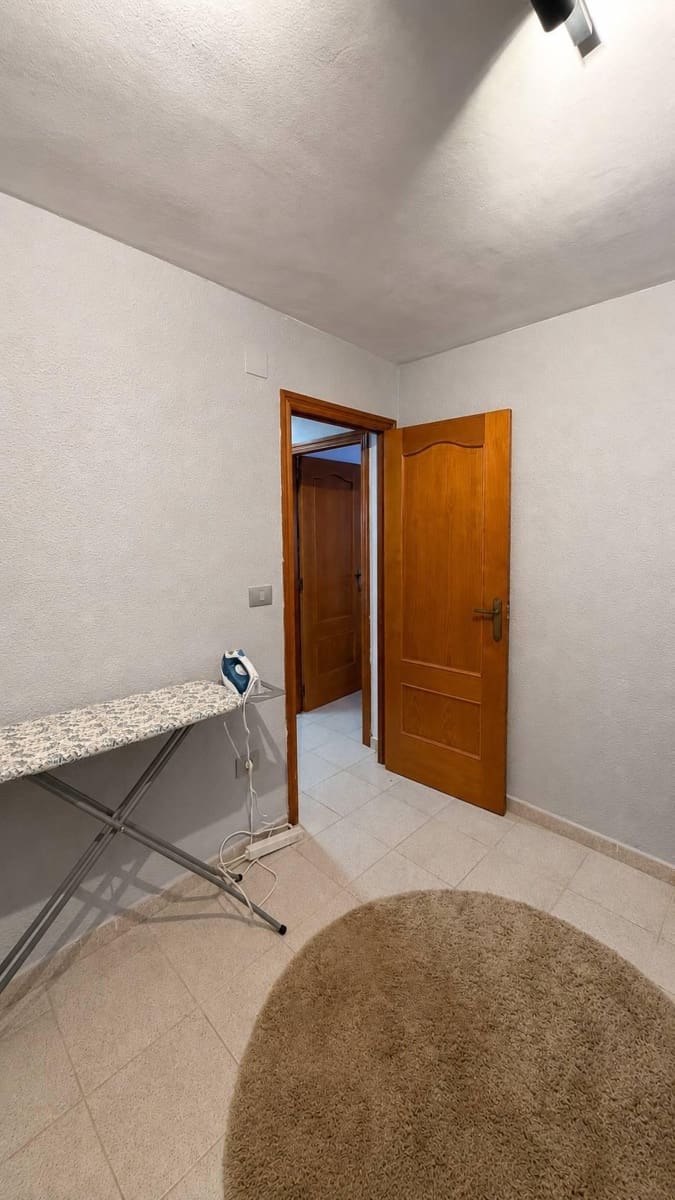 5 makuuhuone Omakotitalo vuokrattavana paikassa Sueca mukana 
autotalli - 1 600 € (Ref: 10035440)