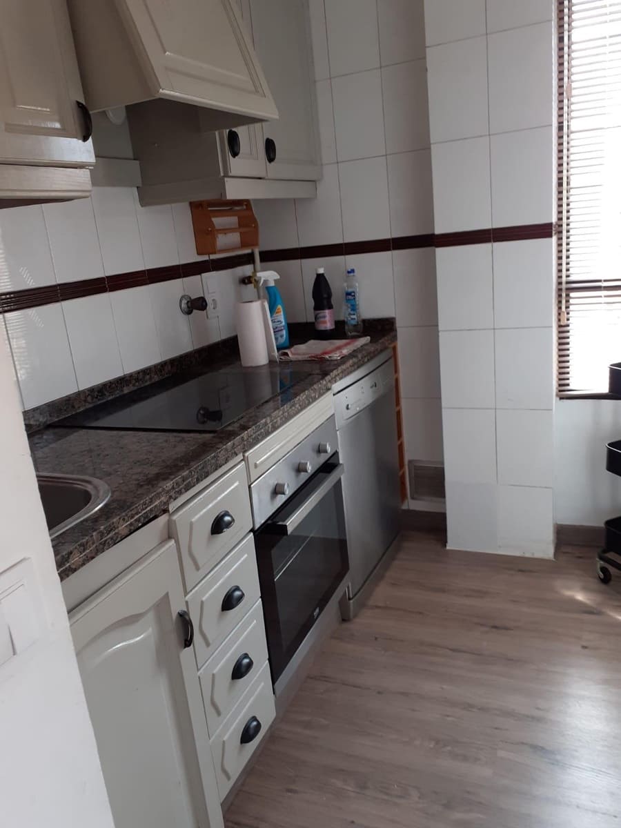 1 bedroom Flat for rent in Valencia city - € 1,250 (Ref: 10041190)