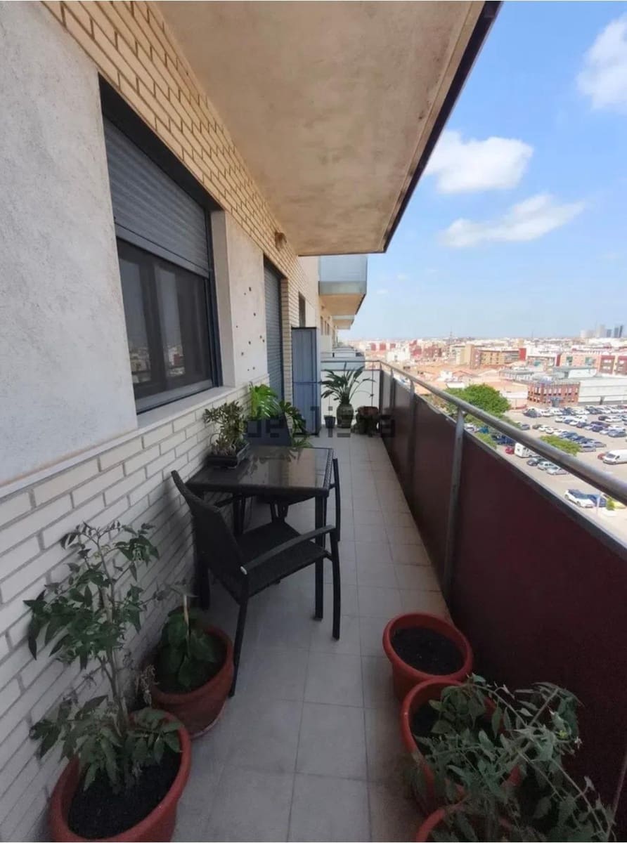 2 bedroom Flat for sale in Alfafar with garage - € 260,000 (Ref: 10043091)