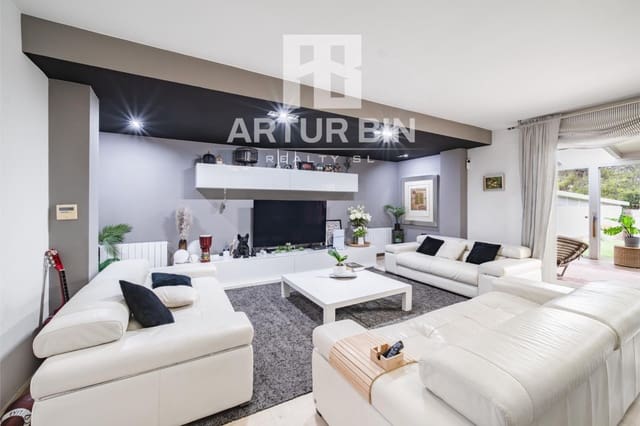 4 soveværelse Rækkehus til salg i Casas Verdes, Paterna med swimmingpool garage - € 790.000 (Ref: 10049365)