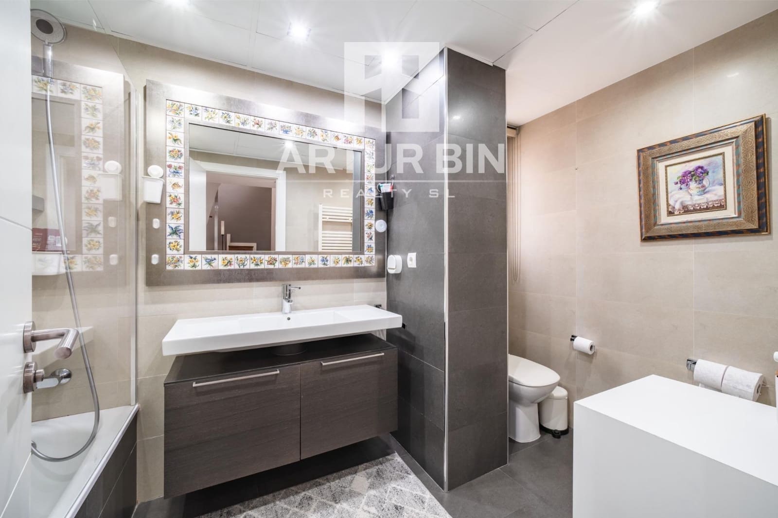 4 slaapkamer Rijtjeshuis te koop in Paterna met zwembad garage - € 790.000 (Ref: 10049365)