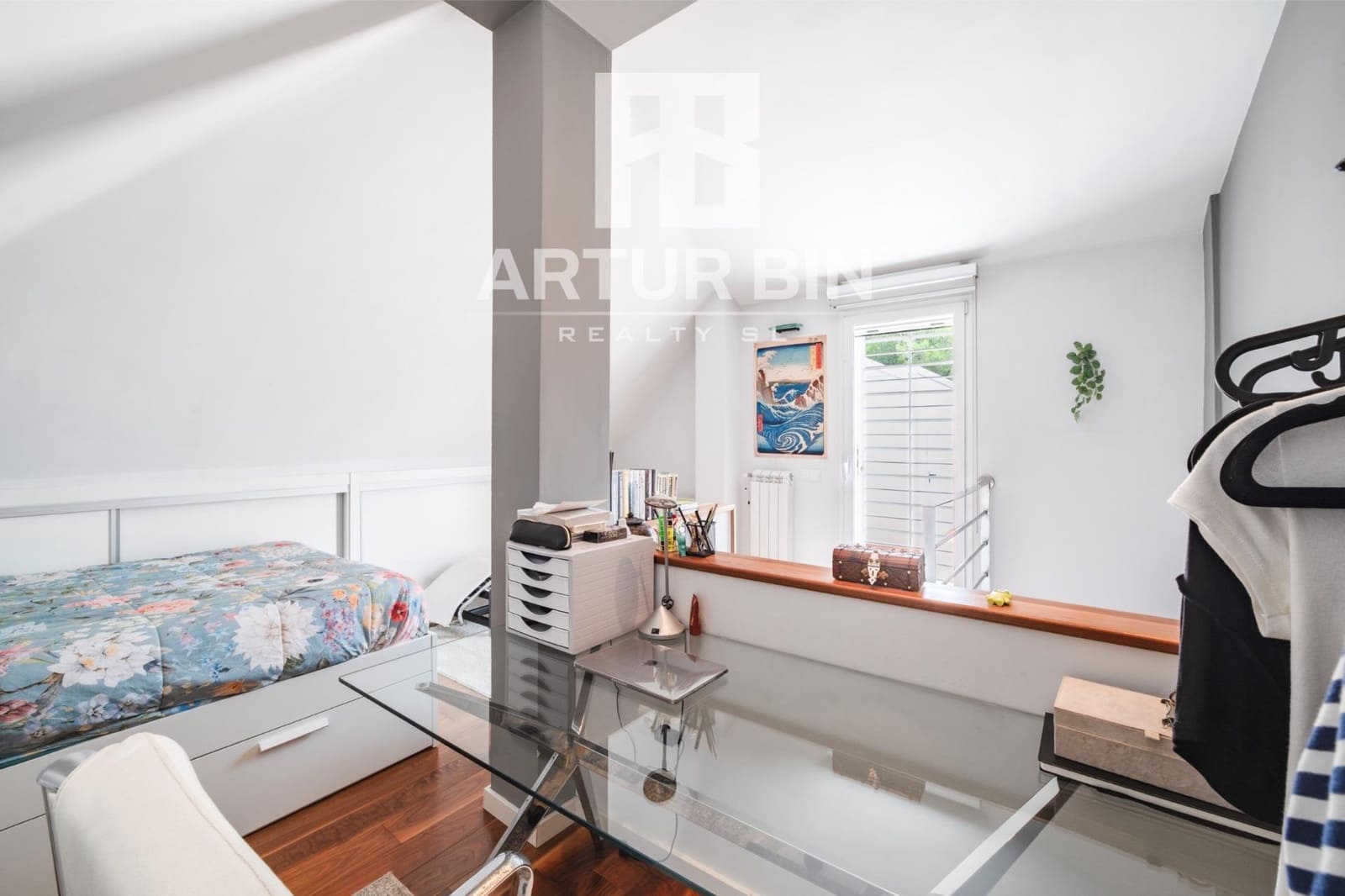 4 slaapkamer Rijtjeshuis te koop in Paterna met zwembad garage - € 790.000 (Ref: 10049365)