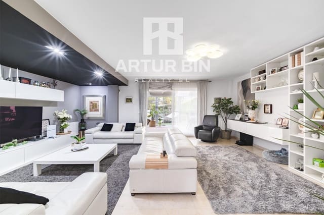 4 soveværelse Rækkehus til salg i Casas Verdes, Paterna med swimmingpool garage - € 790.000 (Ref: 10049365)