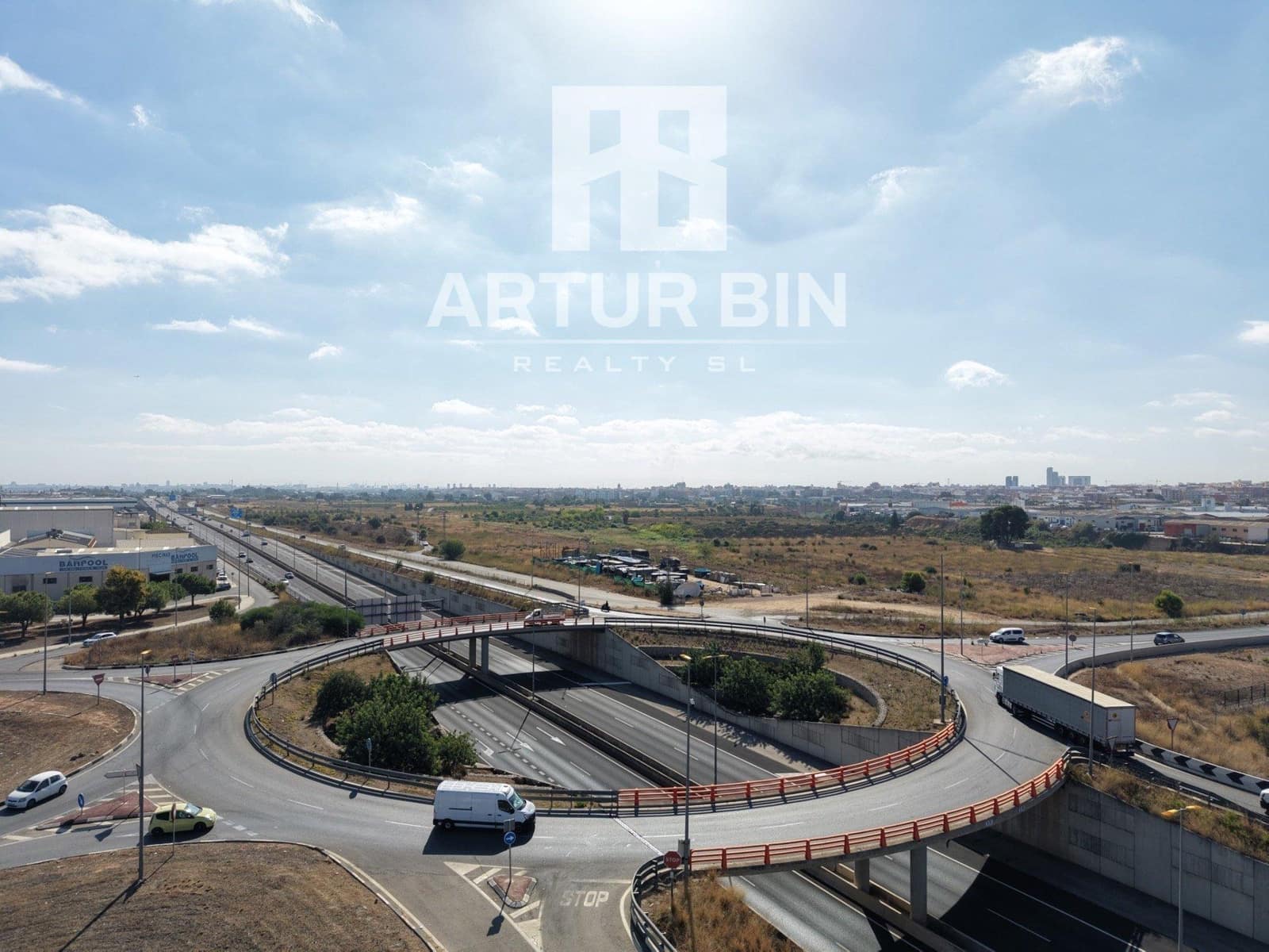 Comercial para arrendar em Alaquas - 300 € (Ref: 10067995)