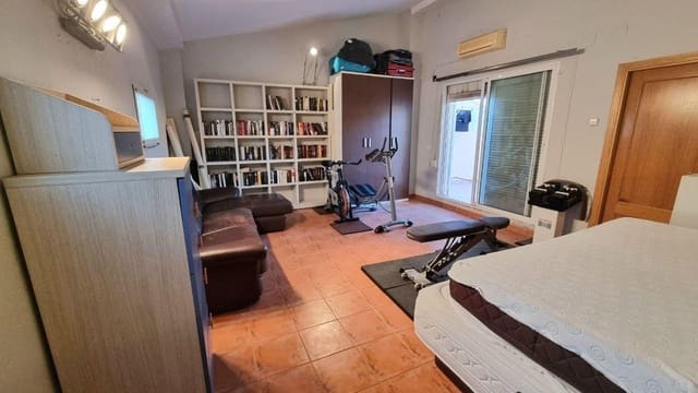 4 sovrum Radhus till salu i Puçol med garage - 365 000 € (Ref: 10076477)