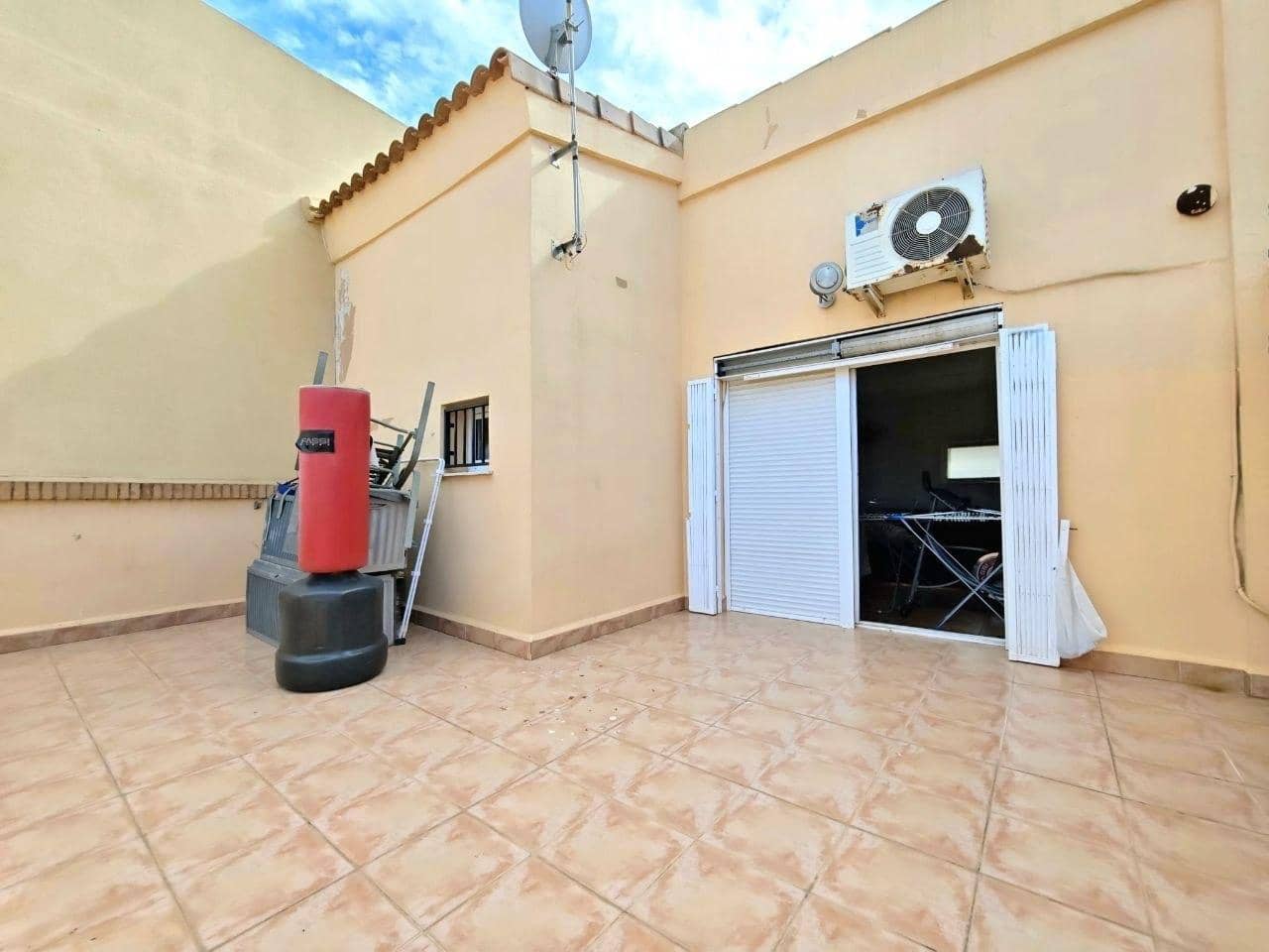 4 sovrum Radhus till salu i Pucol med garage - 365 000 € (Ref: 10076477)