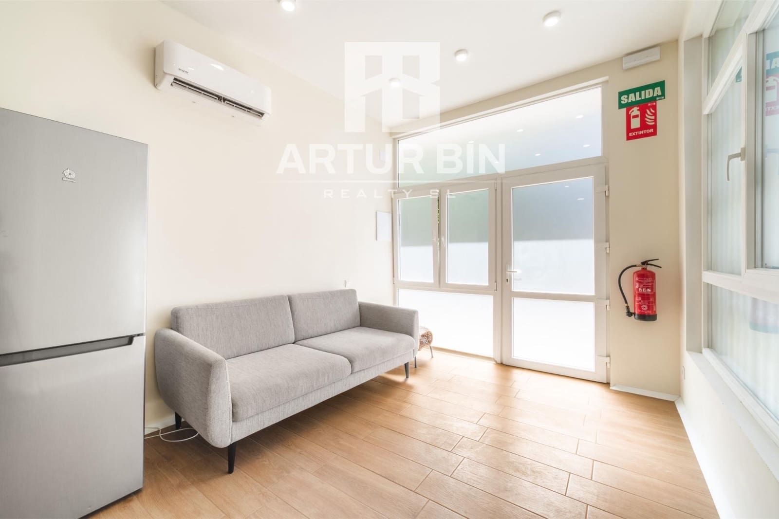Gewerbe zu vermieten in Valencia Stadt - 1.200 € (Ref: 10094747)