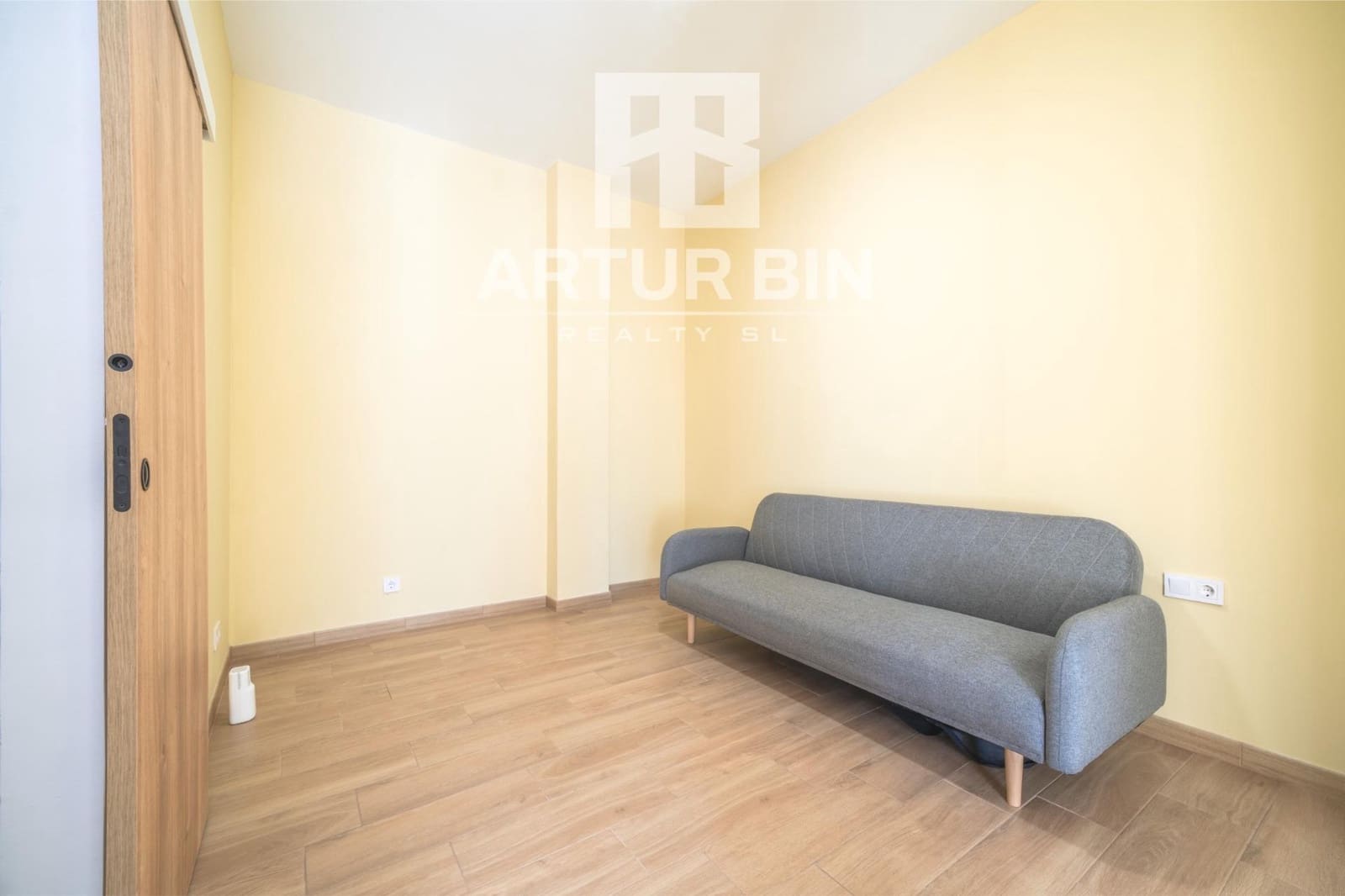 Gewerbe zu vermieten in Valencia Stadt - 1.200 € (Ref: 10094747)