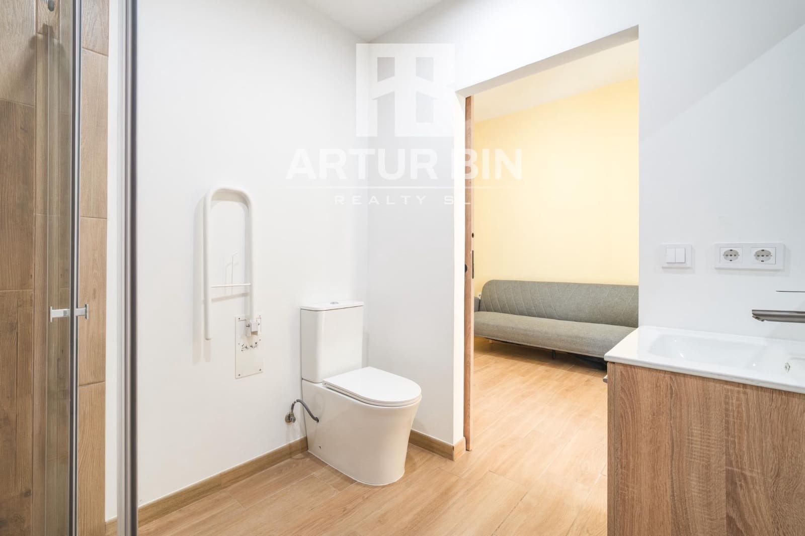 Gewerbe zu vermieten in Valencia Stadt - 1.200 € (Ref: 10094747)