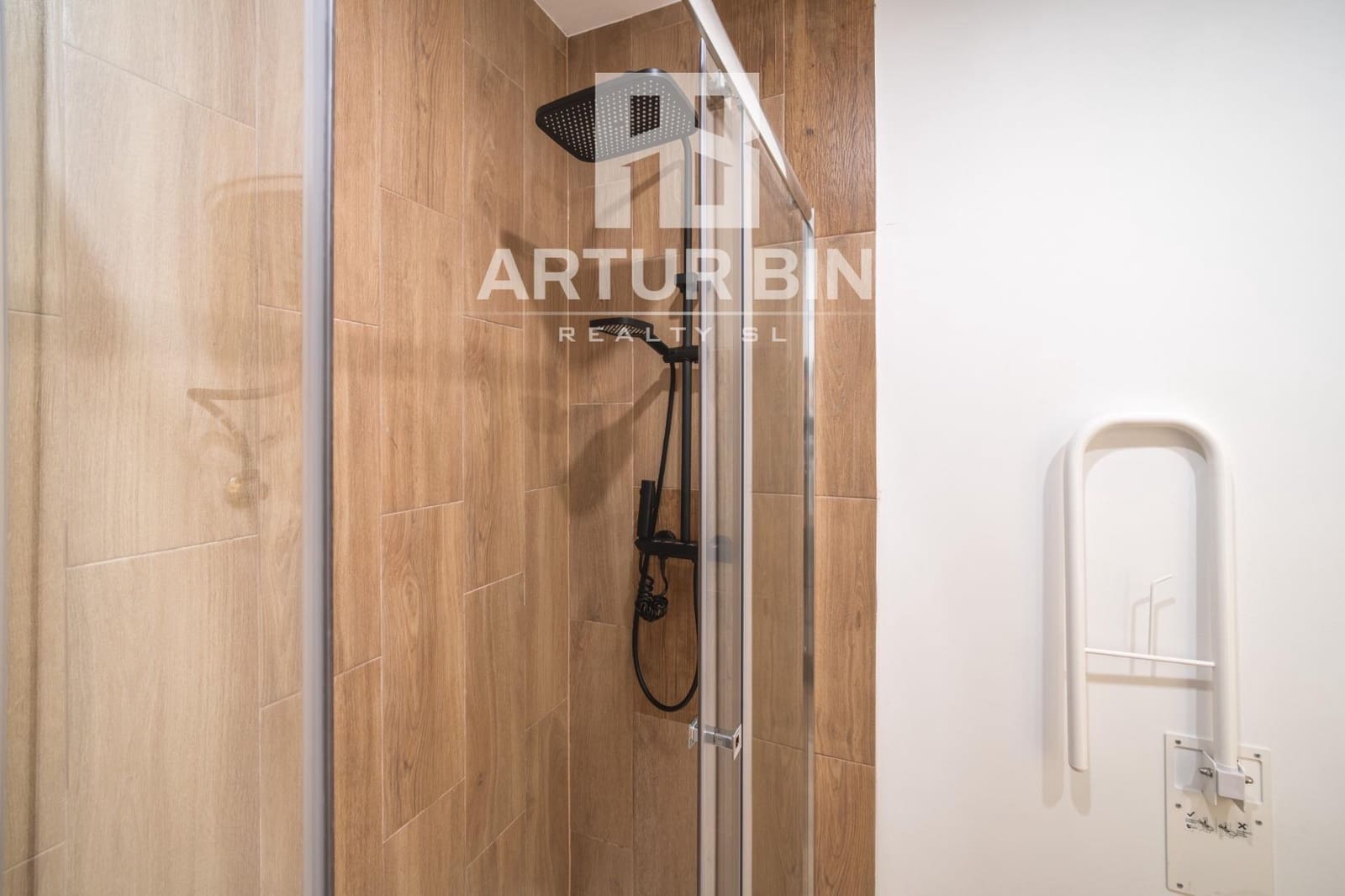 Gewerbe zu vermieten in Valencia Stadt - 1.200 € (Ref: 10094747)
