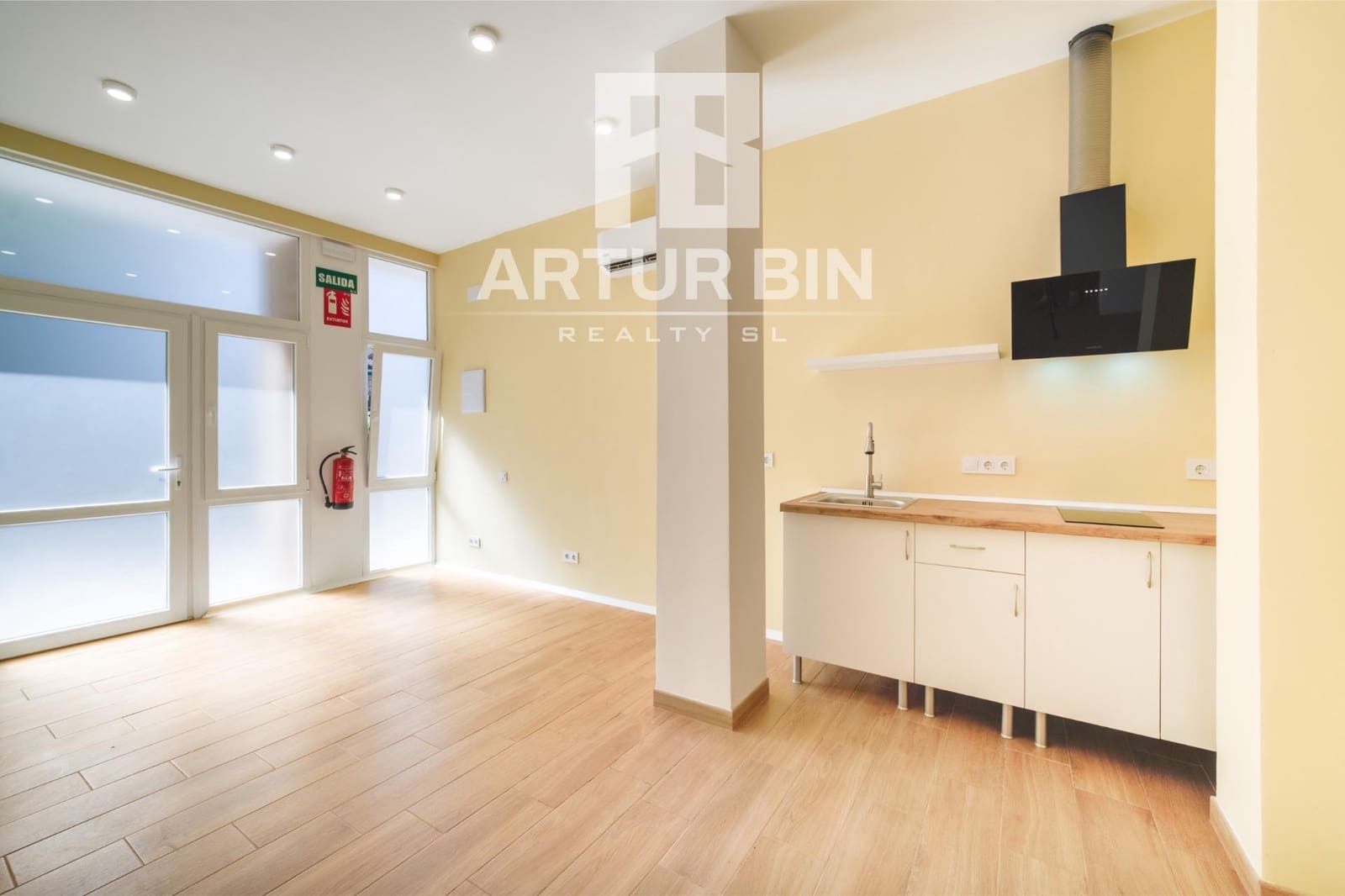 Gewerbe zu vermieten in Valencia Stadt - 1.200 € (Ref: 10094747)