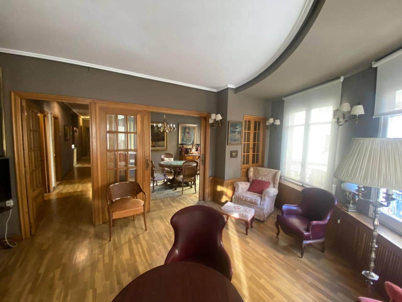 Piso de 4 habitaciones en València ciudad en venta - 780.000 € (Ref: 10102676)