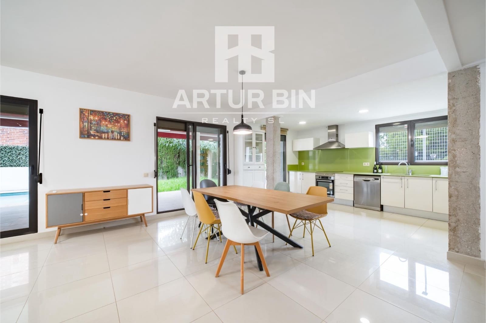 5 bedroom Villa for sale in San Antonio de Benageber with pool garage - € 600,000 (Ref: 10102678)