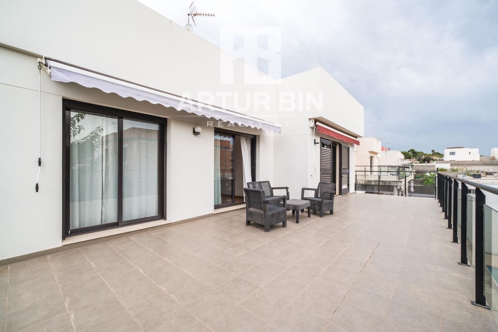 5 bedroom Villa for sale in San Antonio de Benageber with pool garage - € 600,000 (Ref: 10102678)