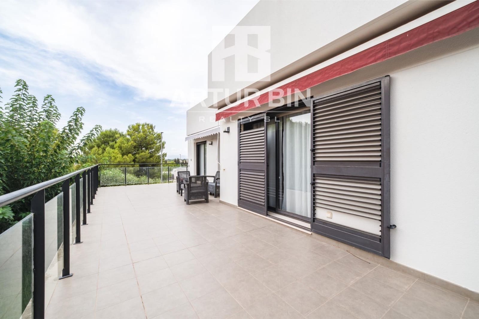 5 bedroom Villa for sale in San Antonio de Benageber with pool garage - € 600,000 (Ref: 10102678)