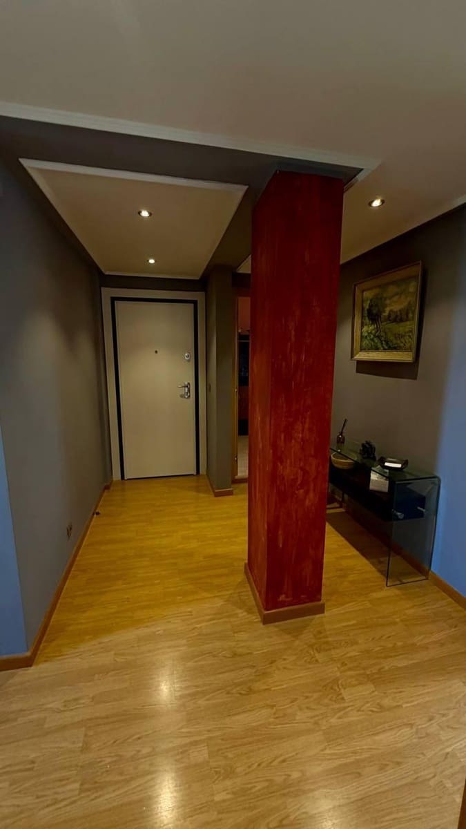 Appartement de 3 chambres à louer à Playa de San Juan avec piscine garage - 1 900 € (Ref: 10115931)