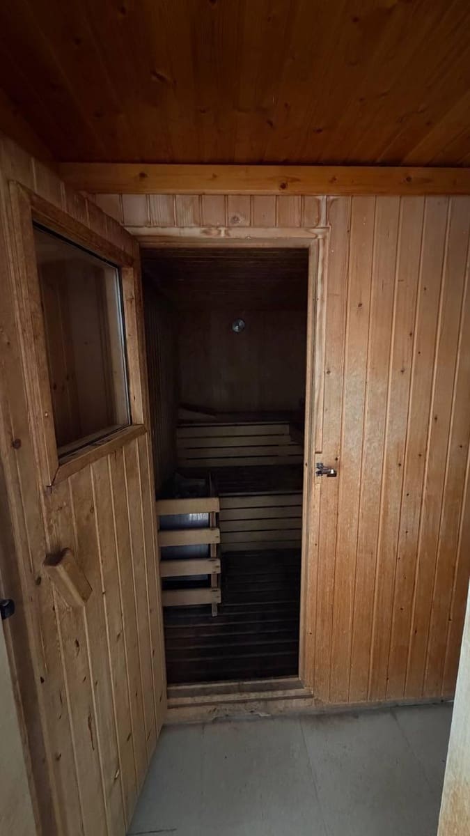 Appartement de 3 chambres à louer à Playa de San Juan avec piscine garage - 1 900 € (Ref: 10115931)