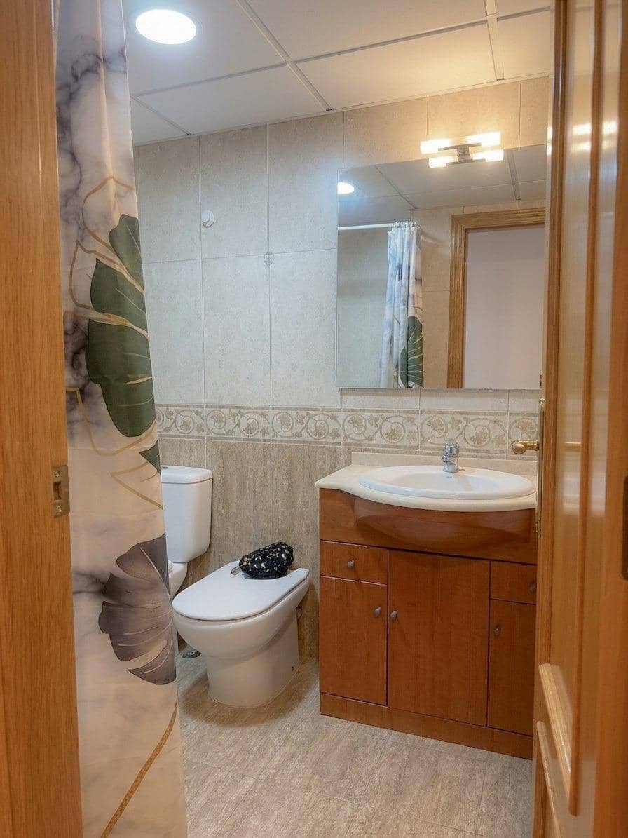 2 bedroom Flat for sale in Alicante / Alacant city - € 225,000 (Ref: 10115932)