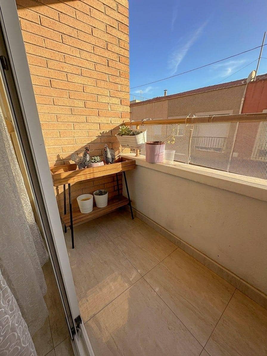 2 bedroom Flat for sale in Alicante / Alacant city - € 225,000 (Ref: 10115932)