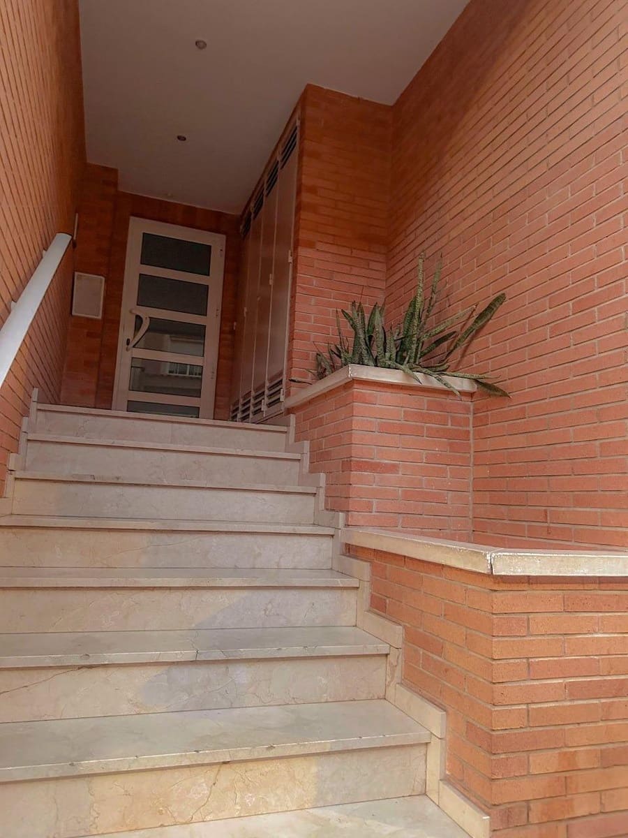2 bedroom Flat for sale in Alicante / Alacant city - € 225,000 (Ref: 10115932)