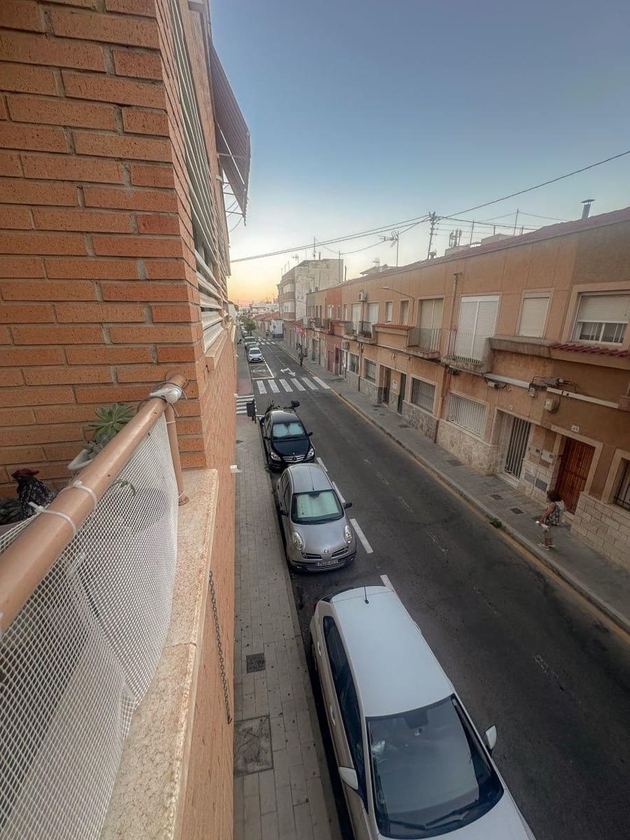 2 bedroom Flat for sale in Alicante / Alacant city - € 225,000 (Ref: 10115932)