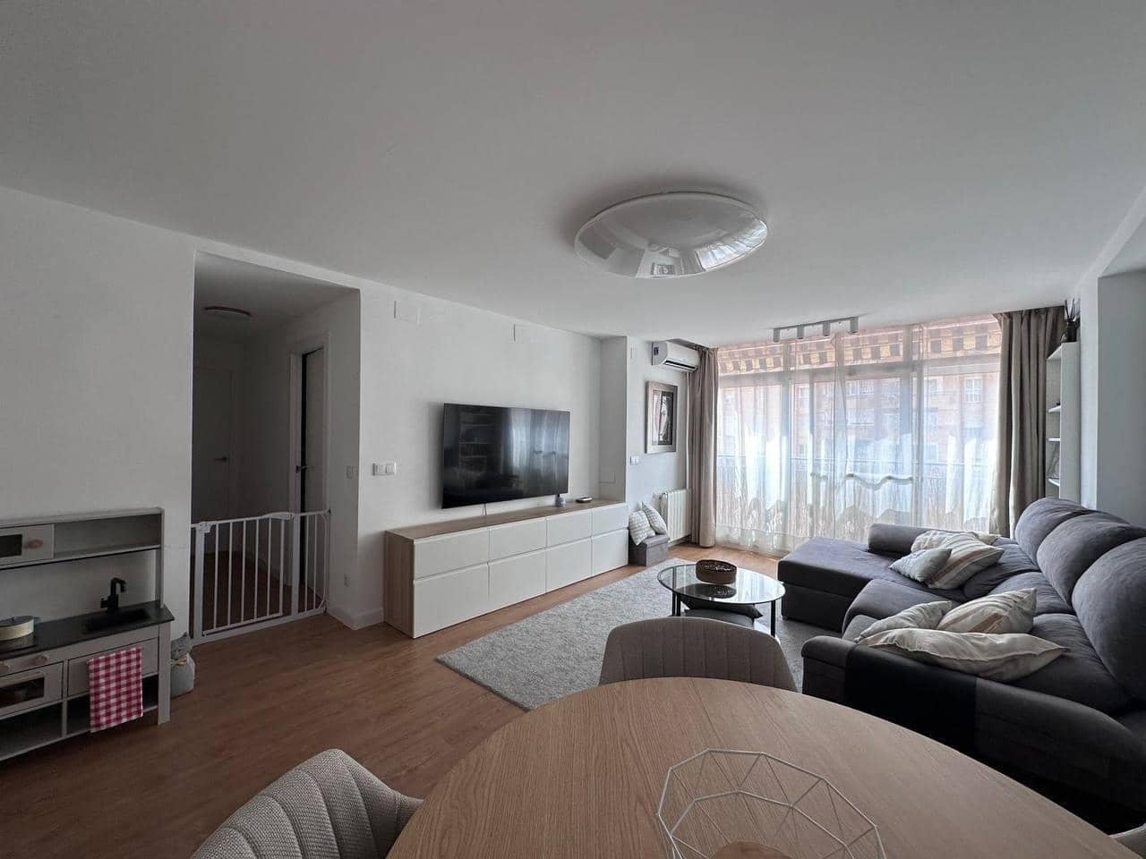 3 bedroom Flat for sale in Valencia city with garage - € 545,000 (Ref: 10115933)