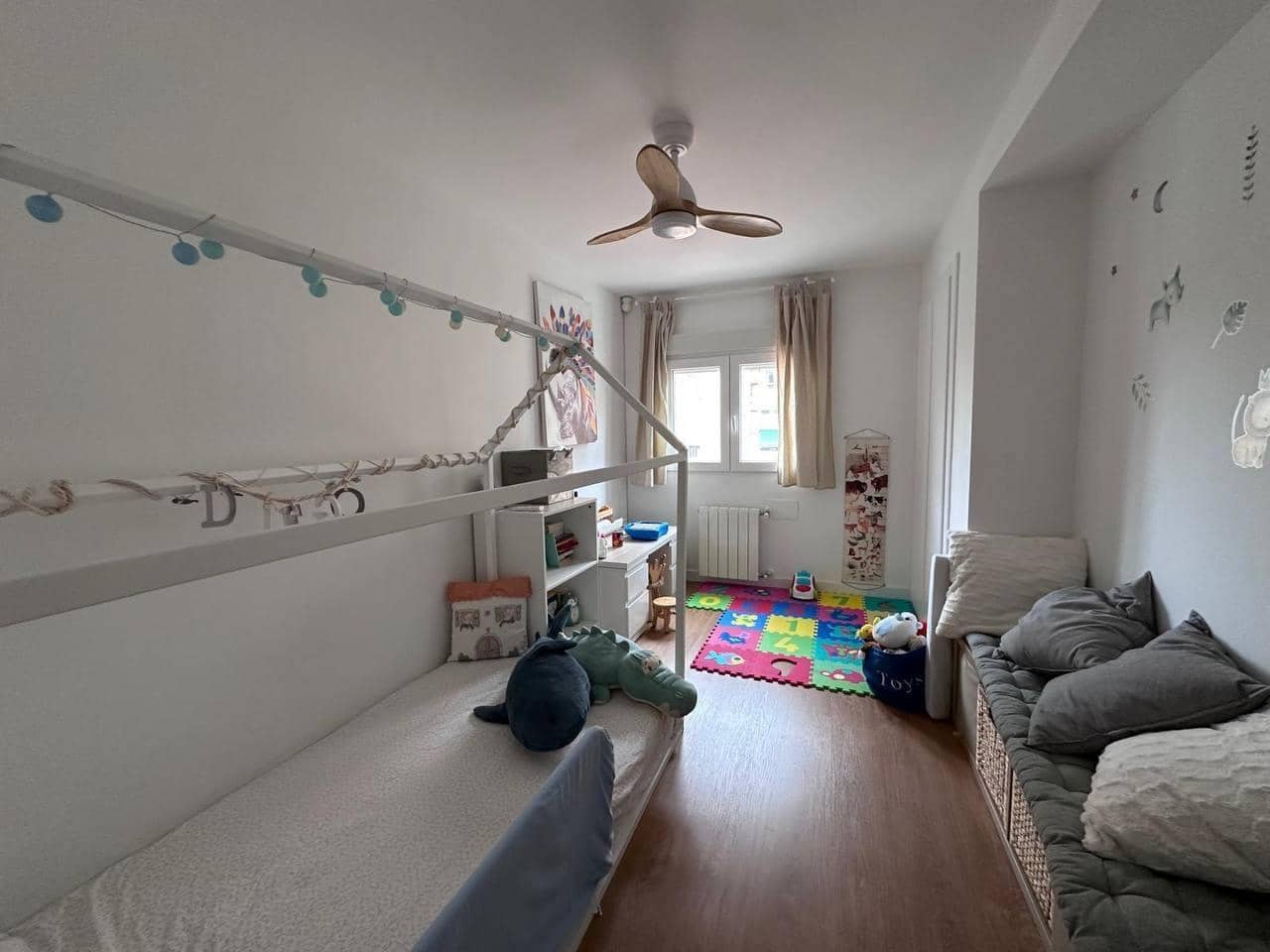 3 bedroom Flat for sale in Valencia city with garage - € 545,000 (Ref: 10115933)