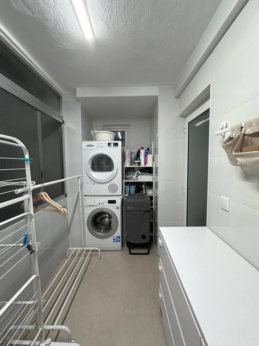 3 bedroom Flat for sale in Valencia city with garage - € 545,000 (Ref: 10115933)