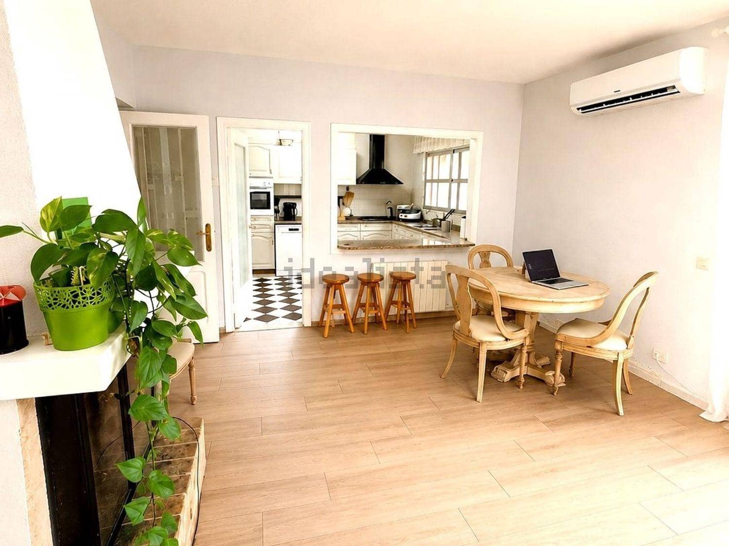5 bedroom Villa for sale in Pucol with pool - € 990,000 (Ref: 10132055)