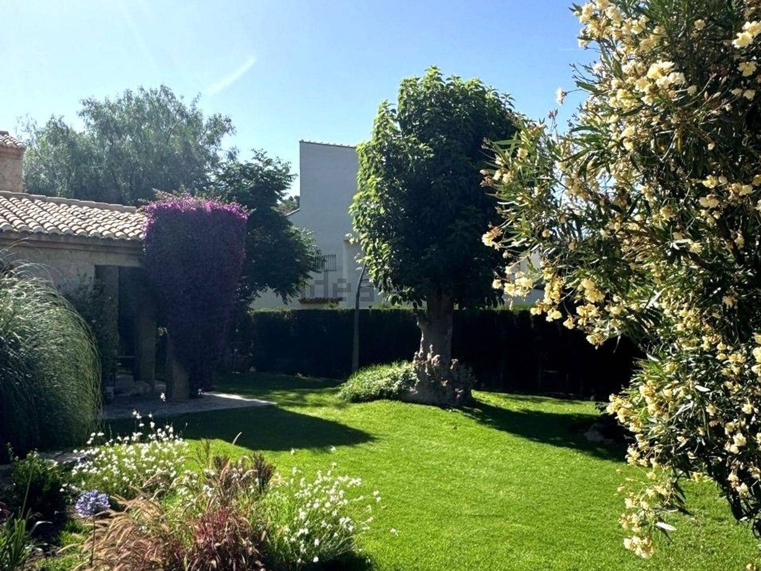 5 bedroom Villa for sale in Pucol with pool - € 990,000 (Ref: 10132055)