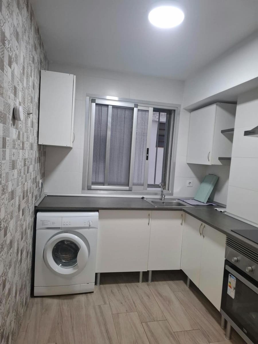 3 makuuhuone Asunto vuokrattavana paikassa Valencia kaupunki - 1 400 € (Ref: 10132784)