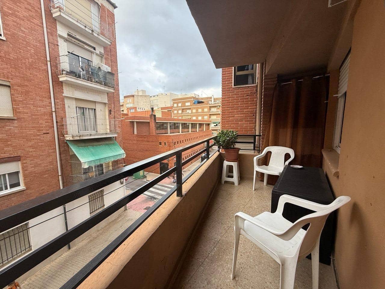 4 soverom Leilighet til salgs i Sagunto / Sagunt med garasje - € 180 000 (Ref: 10136113)