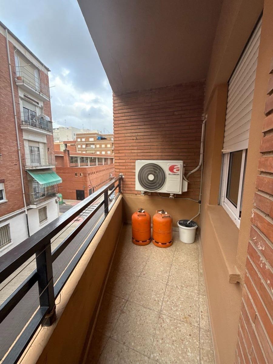 4 soverom Leilighet til salgs i Sagunto / Sagunt med garasje - € 180 000 (Ref: 10136113)