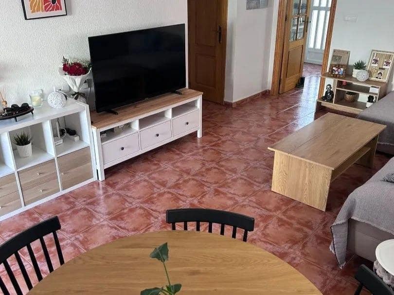 4 soveværelse Rækkehus til salg i Valverde med swimmingpool - € 310.000 (Ref: 10136118)