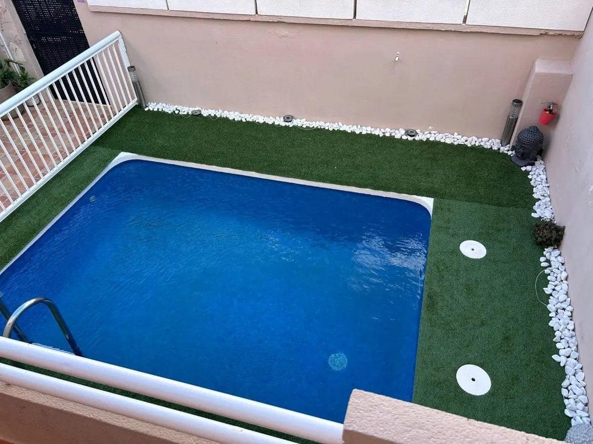 4 soveværelse Rækkehus til salg i Valverde med swimmingpool - € 310.000 (Ref: 10136118)