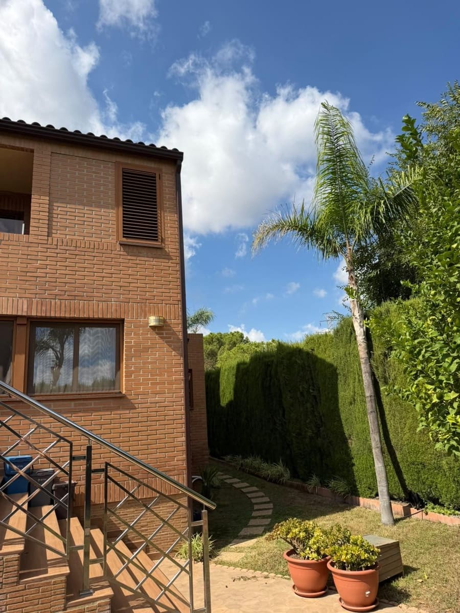 5 bedroom Villa for sale in Betera - € 999,000 (Ref: 10136119)