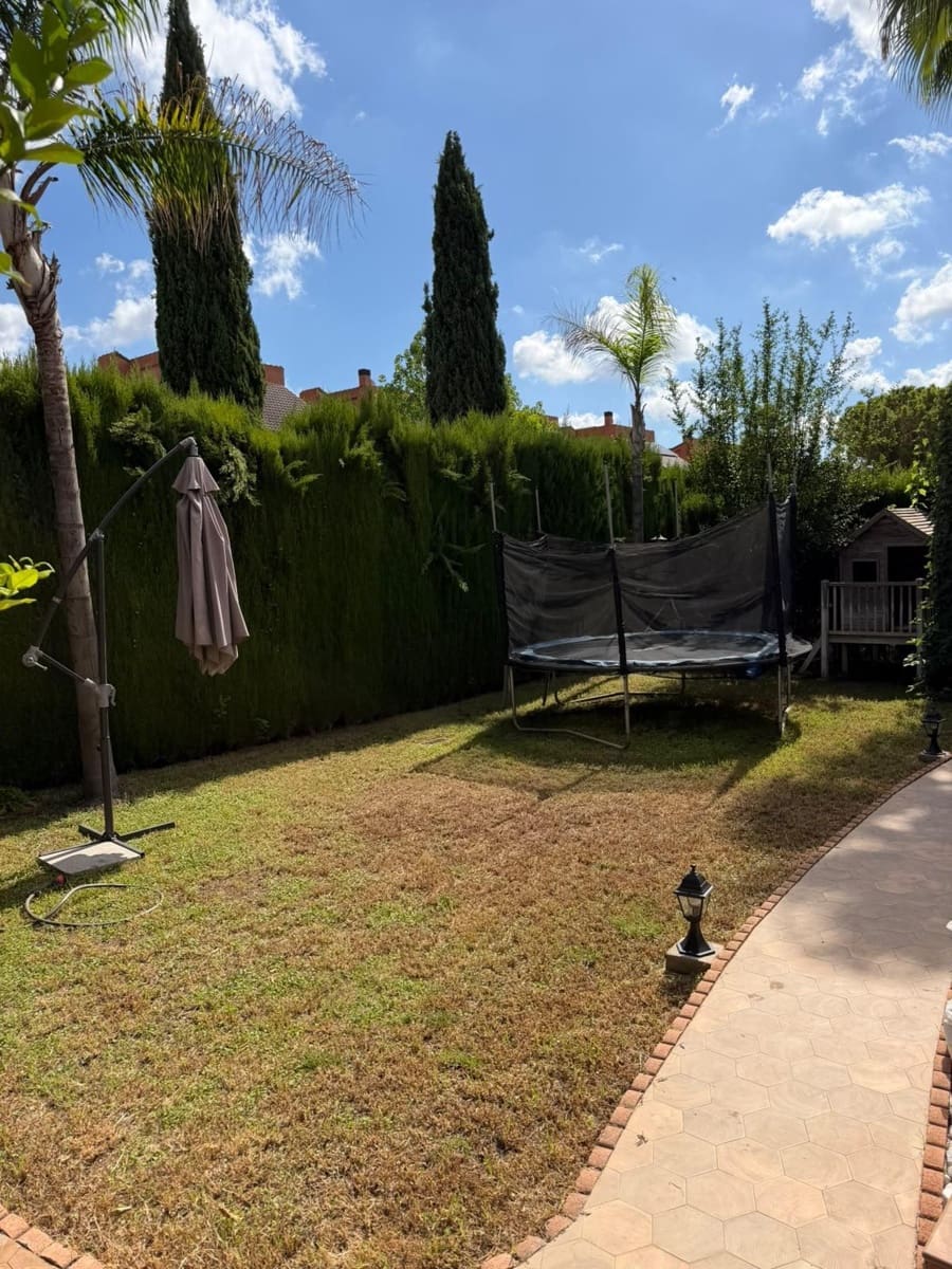 5 bedroom Villa for sale in Betera - € 999,000 (Ref: 10136119)