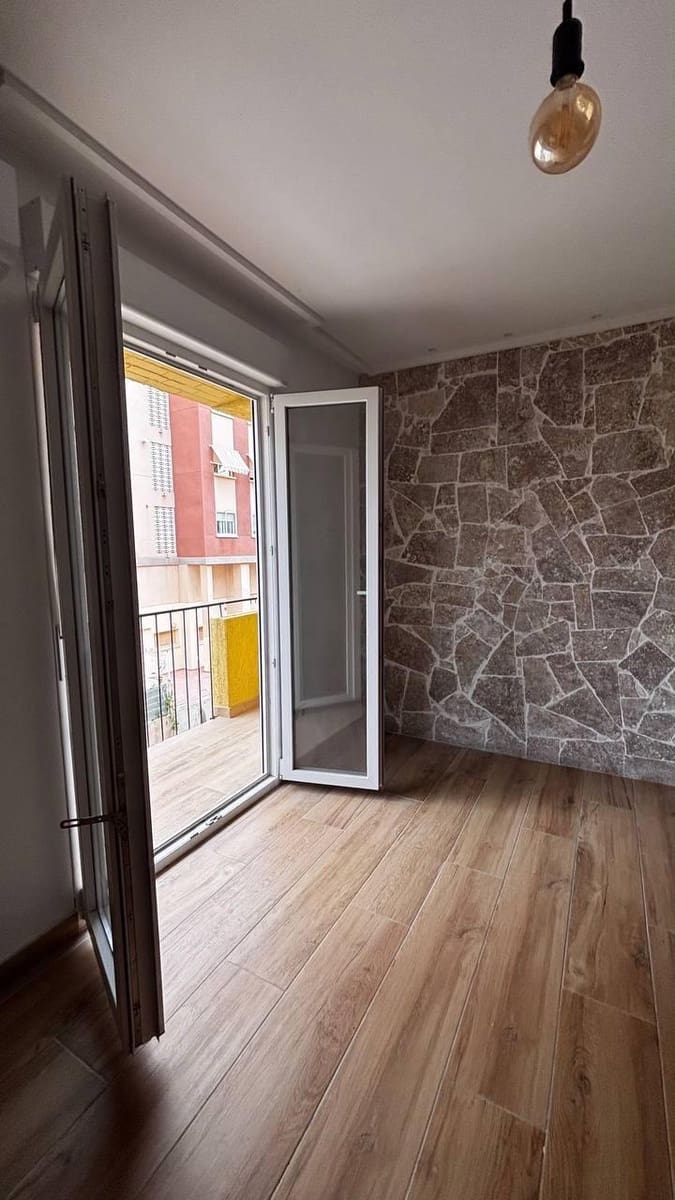 2 sypialnia Mieszkanie na sprzedaż w Miasto Alicante / Alacant - 129 000 € (Ref: 10147188)