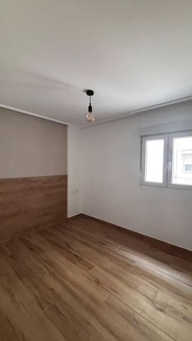 2 soveværelse Lejlighed til salg i Alicante by - € 129.000 (Ref: 10147188)