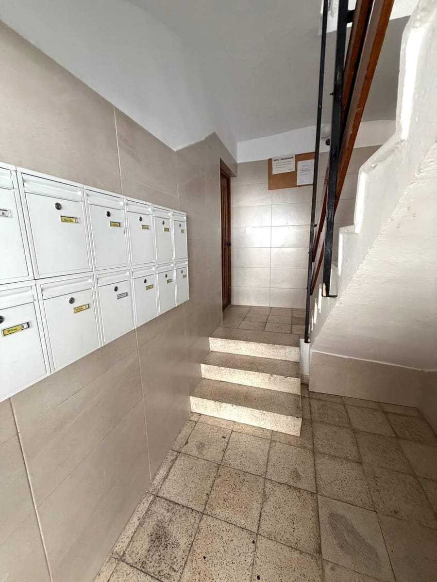 3 soverom Leilighet til salgs i Alicante by - € 89 000 (Ref: 10147189)