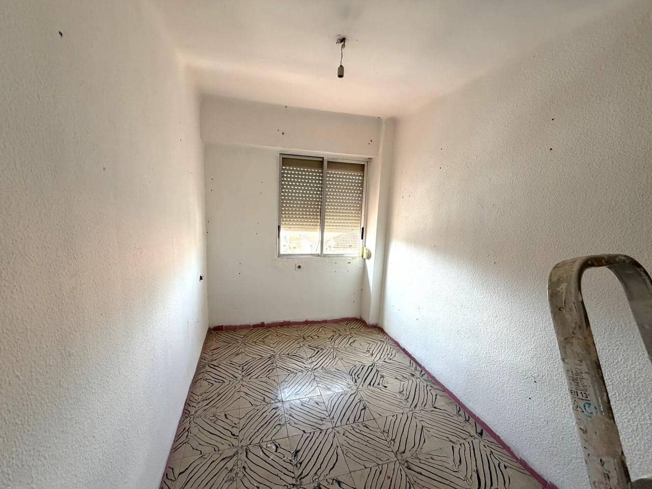 3 soverom Leilighet til salgs i Alicante by - € 89 000 (Ref: 10147189)