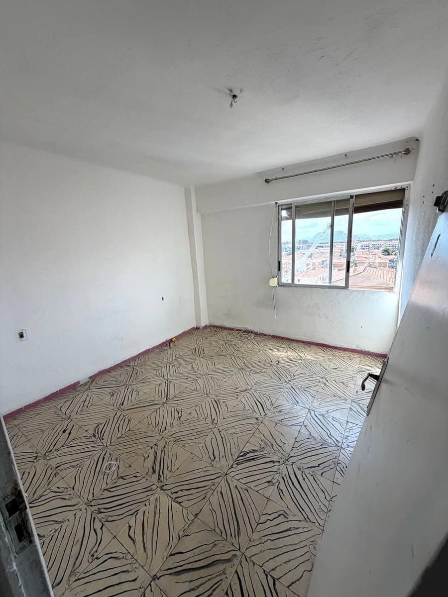 3 soverom Leilighet til salgs i Alicante by - € 89 000 (Ref: 10147189)