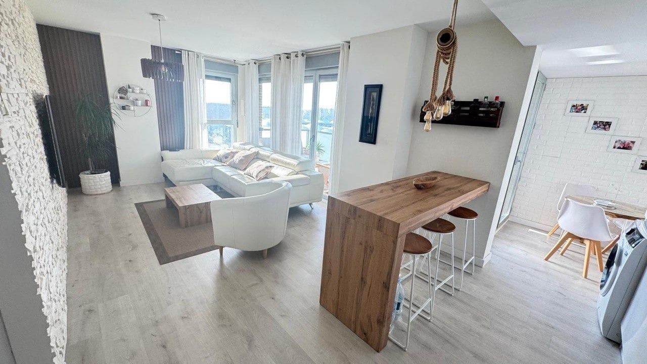3 bedroom Flat for sale in Valencia city with pool garage - € 650,000 (Ref: 10155324)