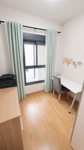 4 slaapkamer Flat te koop in La Pobla de Vallbona met zwembad garage - € 255.000 (Ref: 10161550)