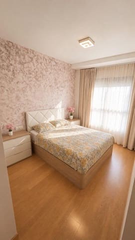 4 slaapkamer Flat te koop in La Pobla de Vallbona met zwembad garage - € 255.000 (Ref: 10161550)
