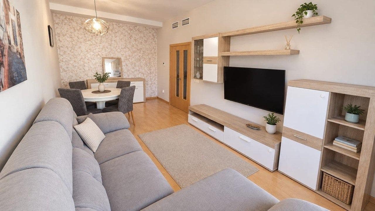 4 slaapkamer Flat te koop in La Pobla de Vallbona met zwembad garage - € 255.000 (Ref: 10161550)