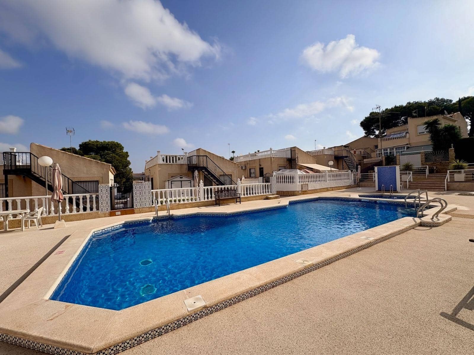 4 bedroom Villa for sale in Orihuela with pool garage - € 260,000 (Ref: 10161552)